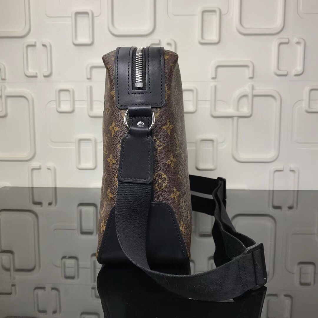 LV MESSENGER Bag M40387