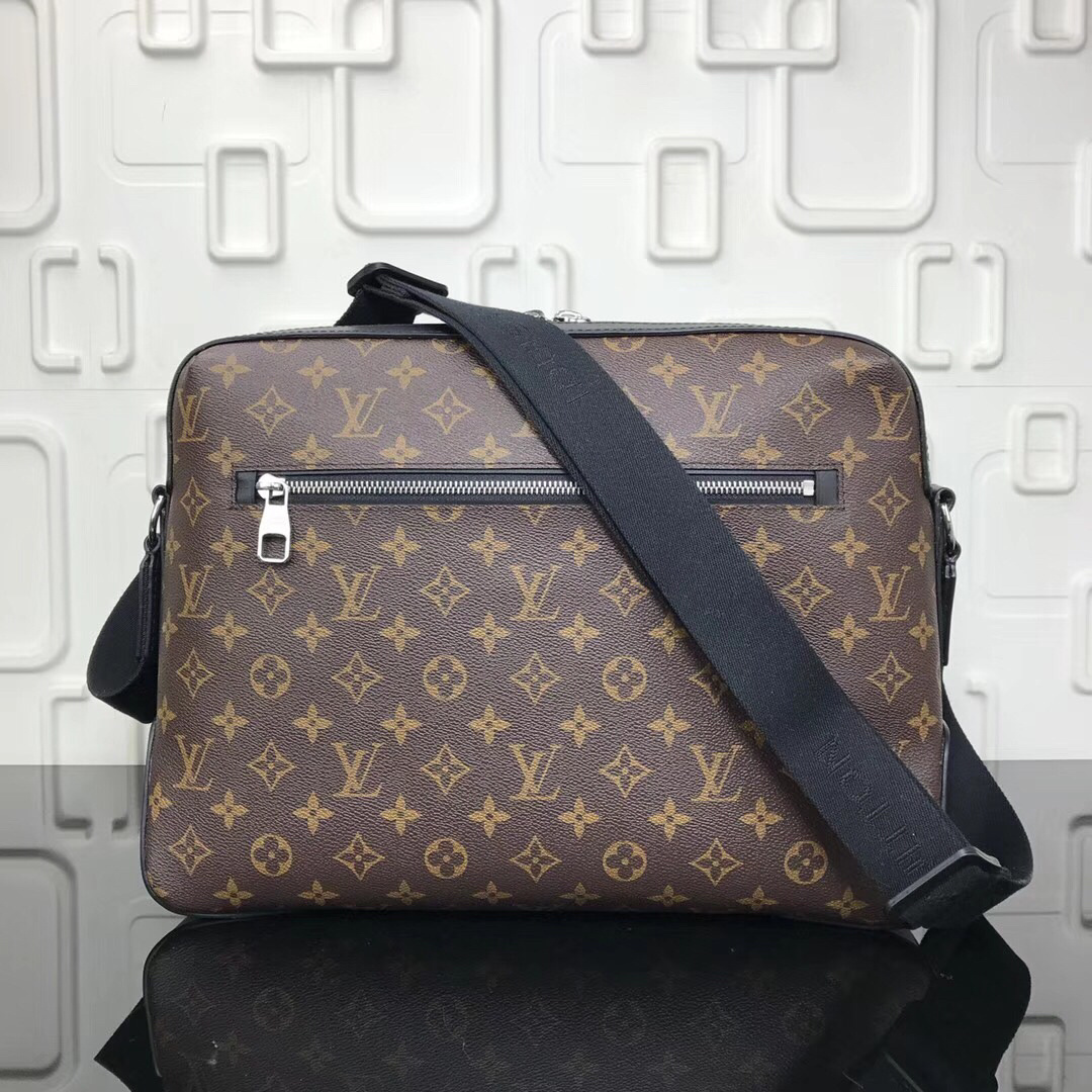 LV MESSENGER Bag M40387