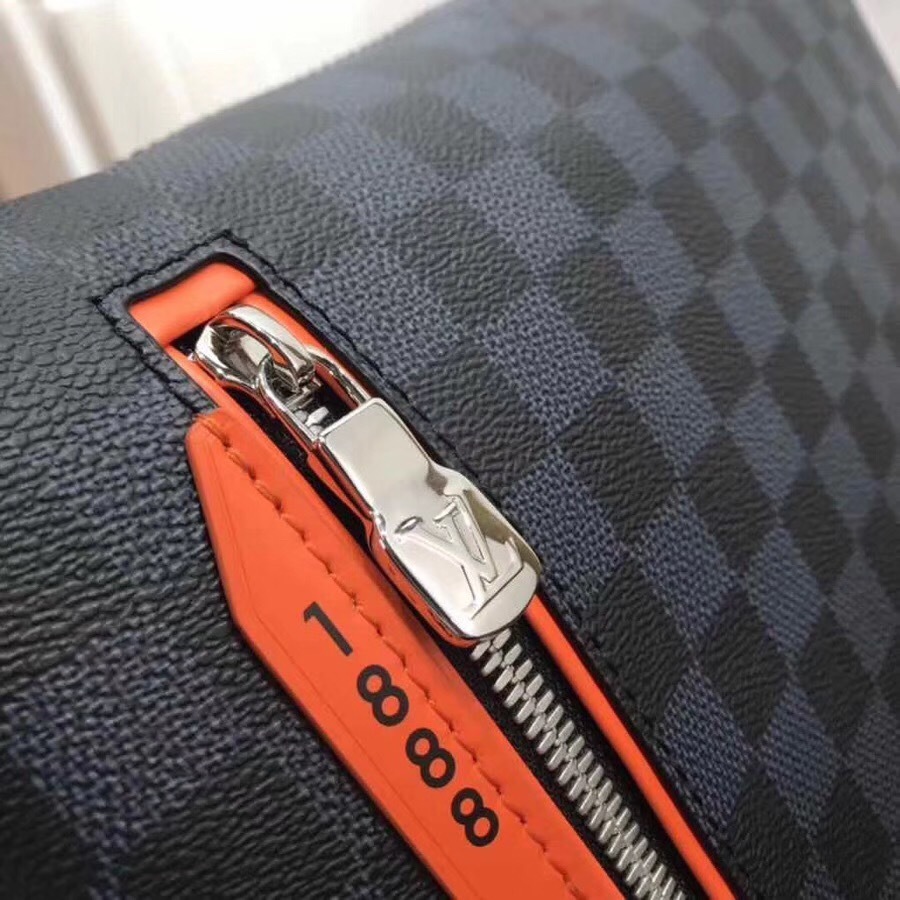 LV MESSENGER Bag M42416