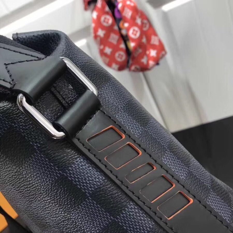 LV MESSENGER Bag M42416