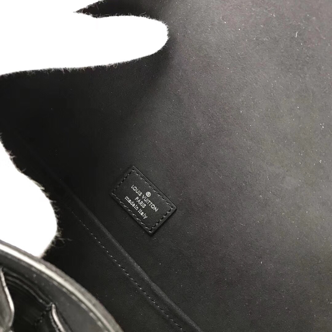 LV MESSENGER Bag M53492  M53494