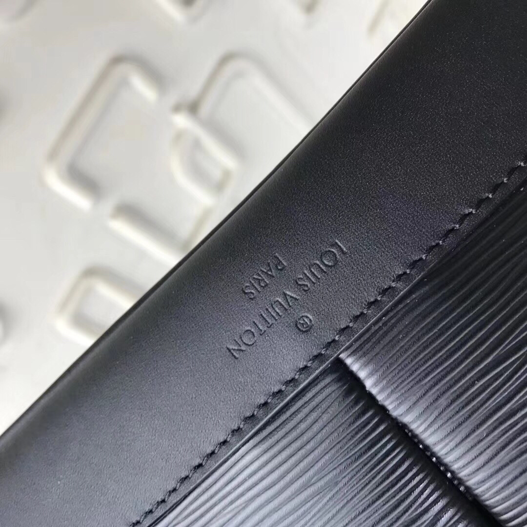 LV MESSENGER Bag M53492  M53494