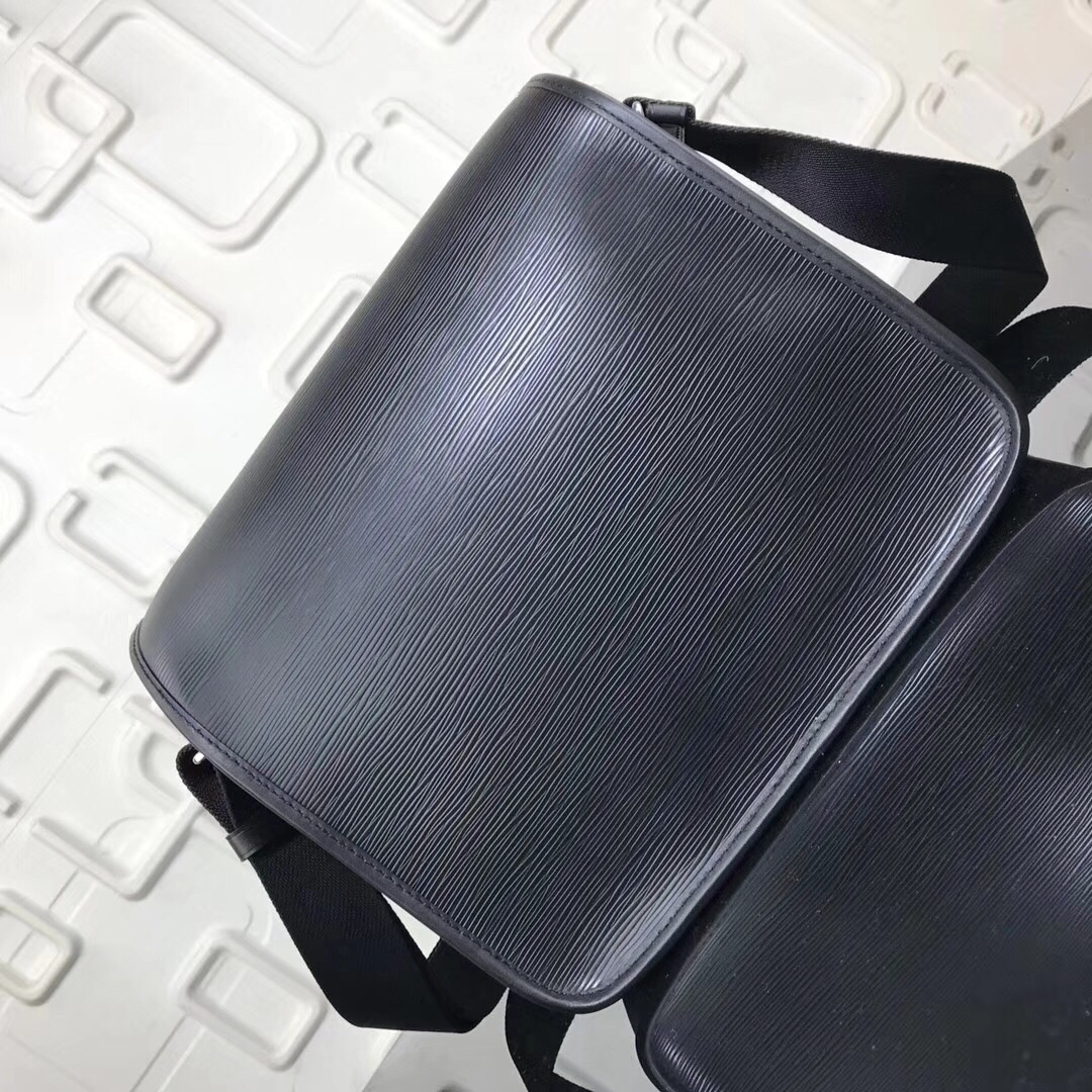 LV MESSENGER Bag M53492  M53494