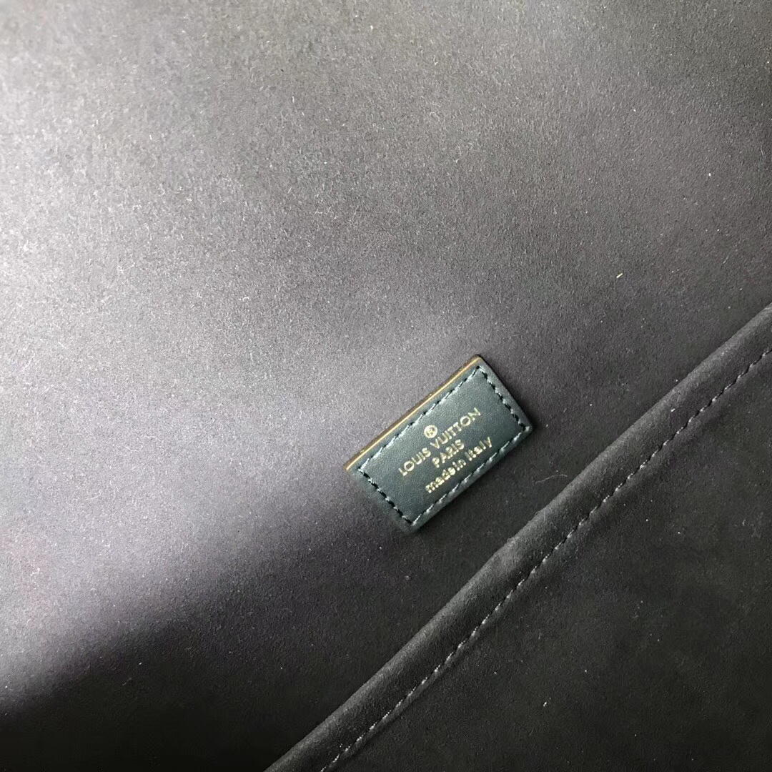 LV MESSENGER Bag M53492  M53494