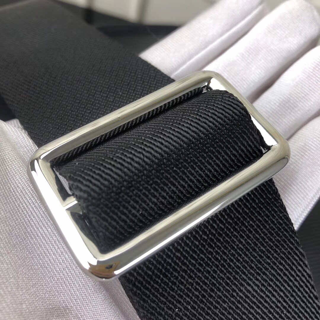 LV MESSENGER Bag M53497