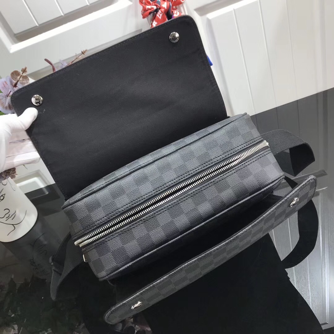 LV MESSENGER BAG N45255FH