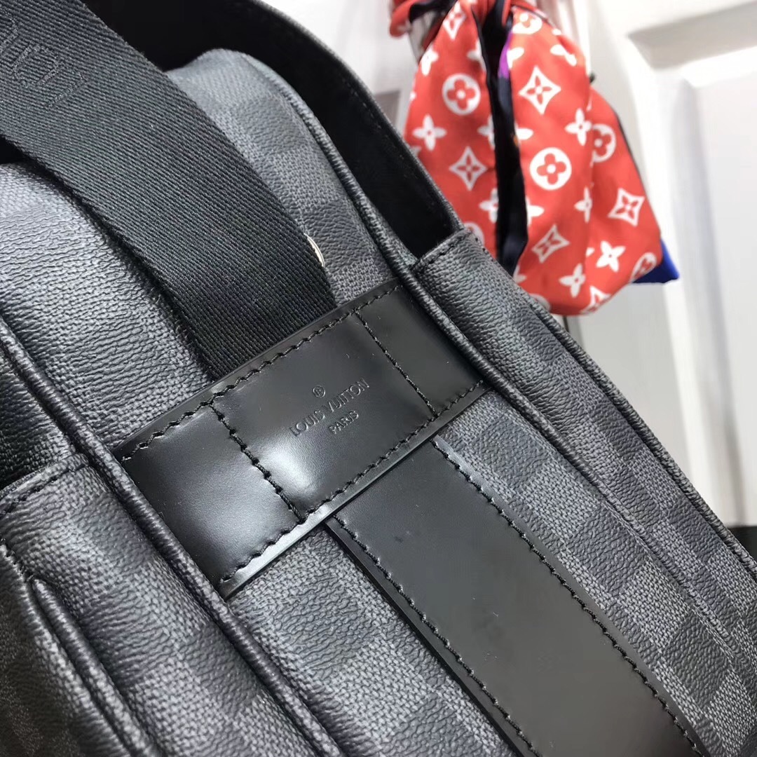 LV MESSENGER BAG N45255FH