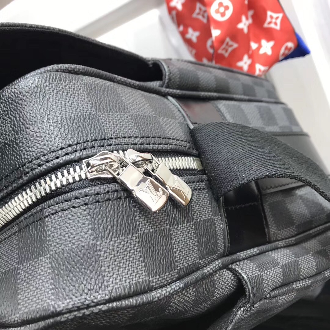 LV MESSENGER BAG N45255FH
