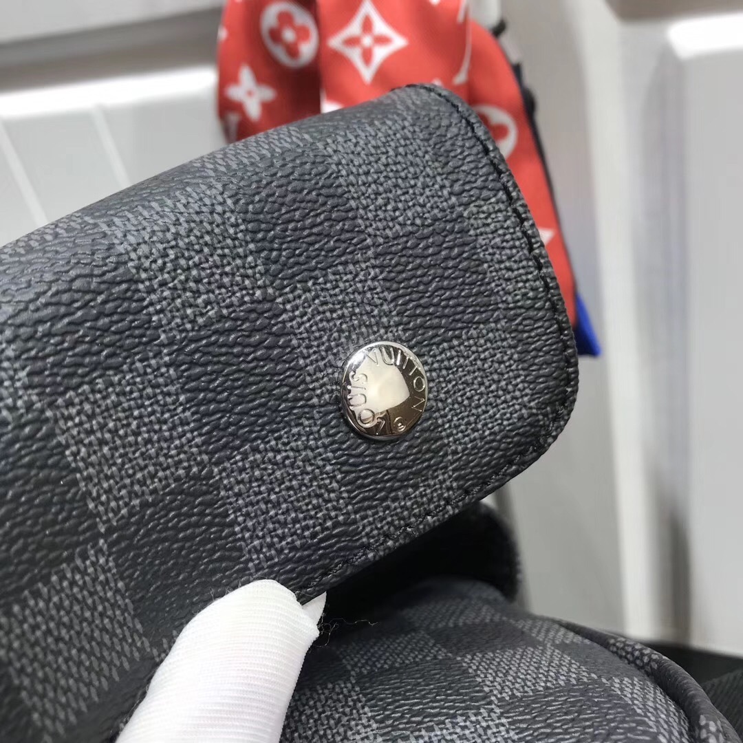 LV MESSENGER BAG N45255FH