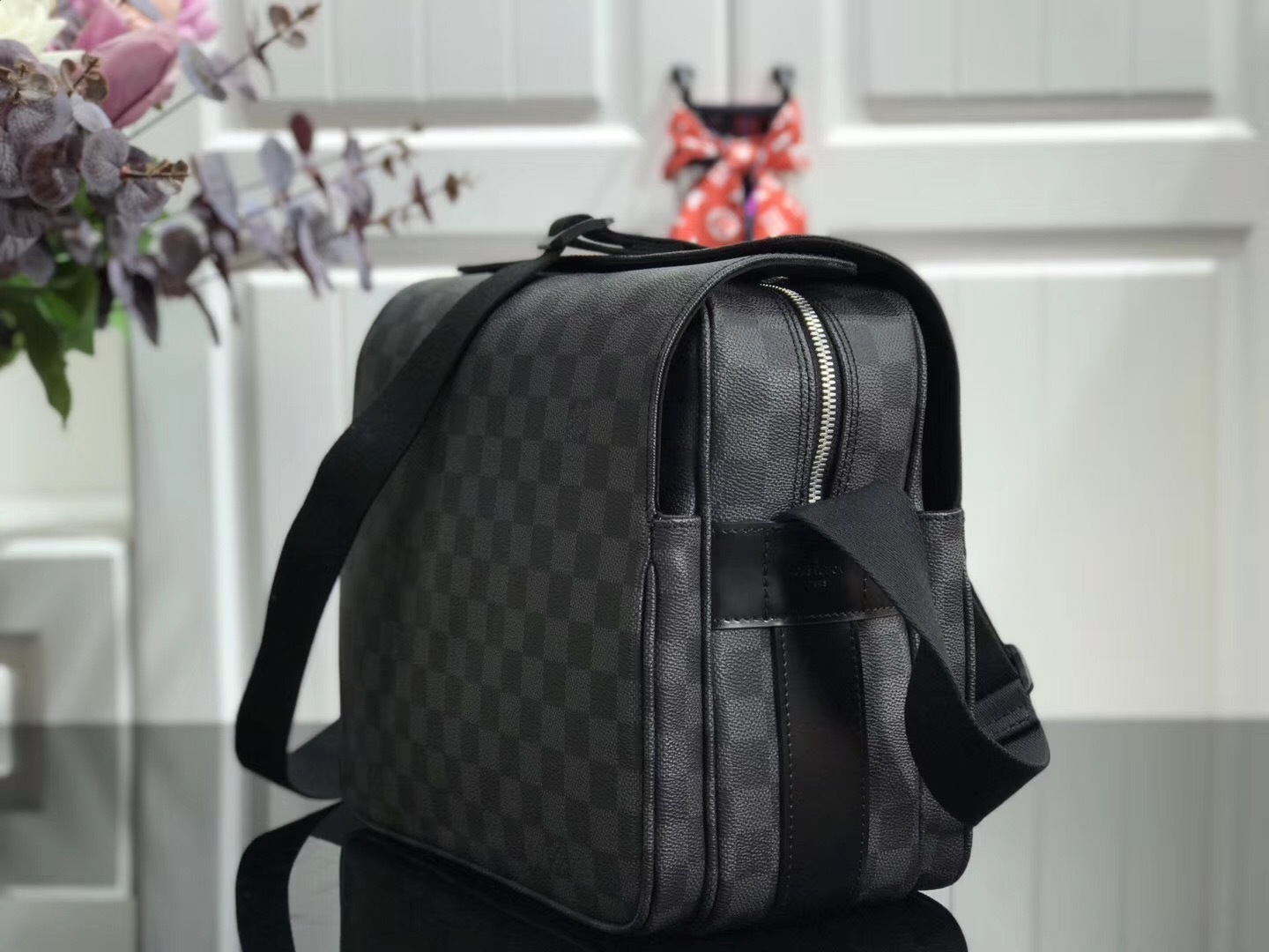 LV MESSENGER BAG N45255FH