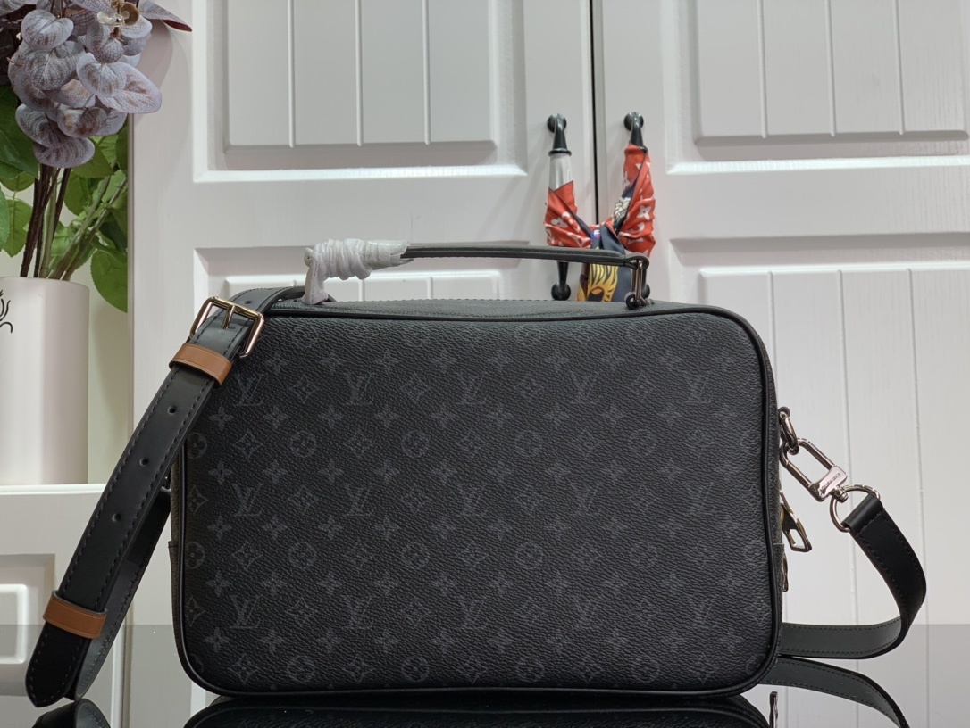 LV MESSENGER MULTIPOCKET M45457