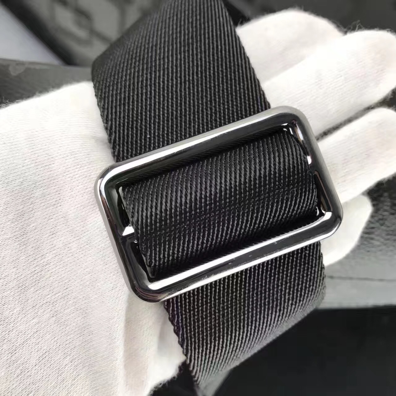 LV Messenger PM Explorer M40539D