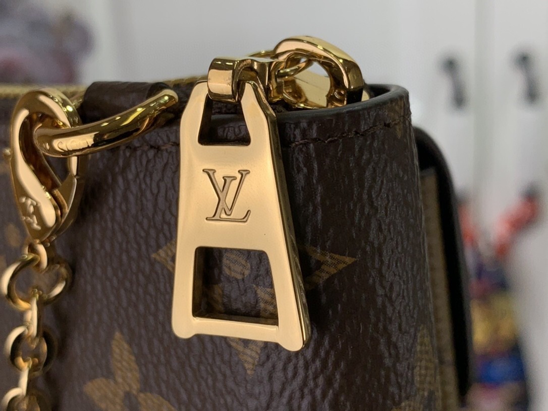 LV METIS wallet M80731