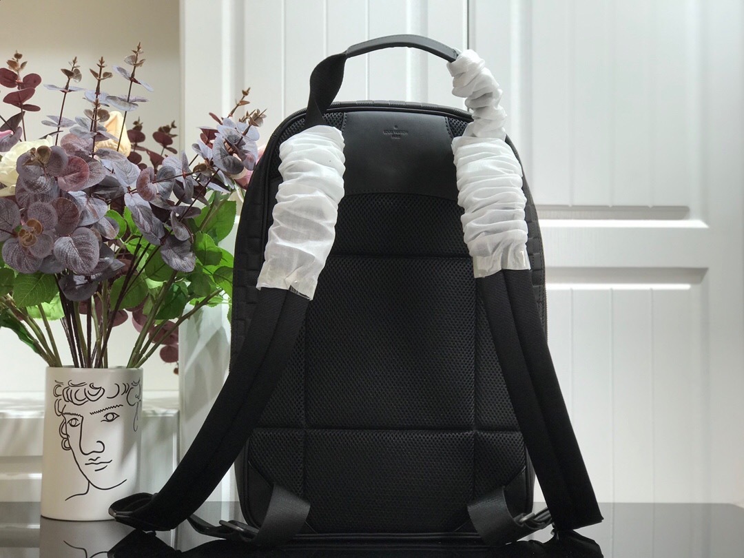 LV MICHAEL BACKPACK N41330