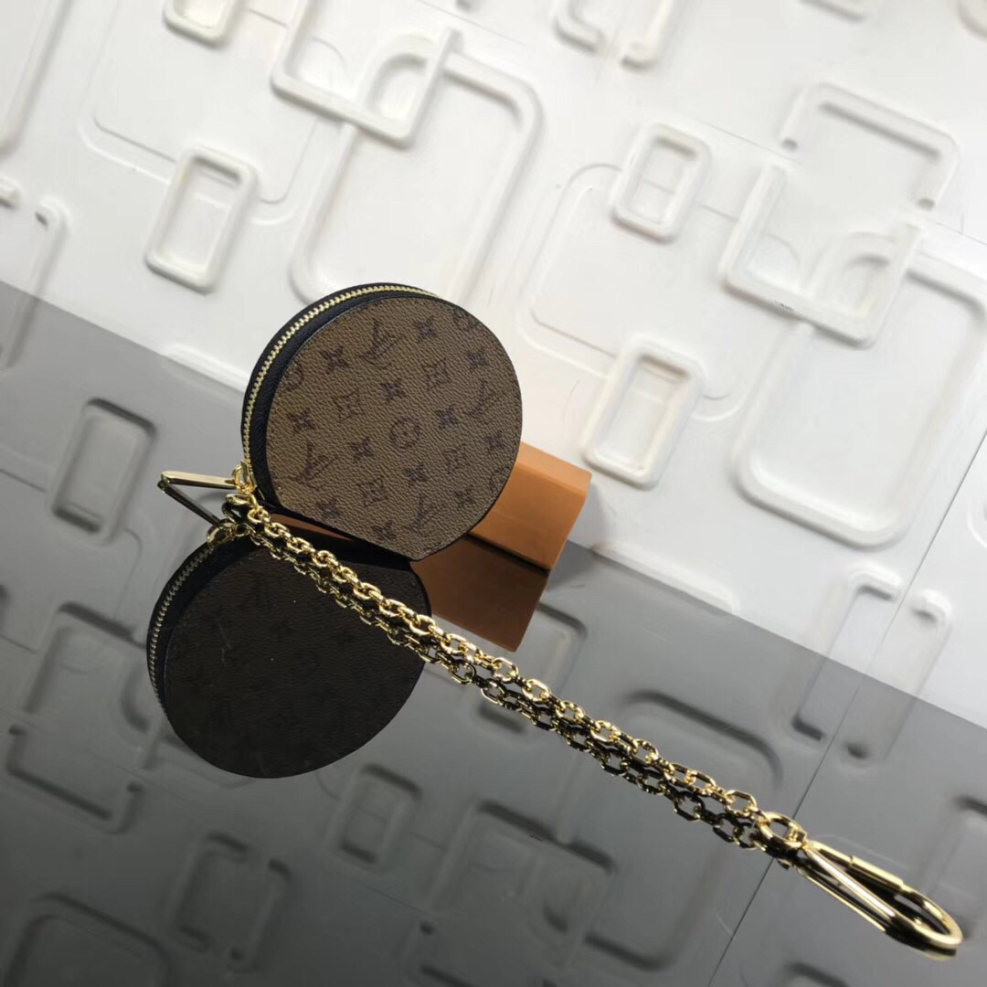 LV MICRO BOITE CHAPEAU M63597