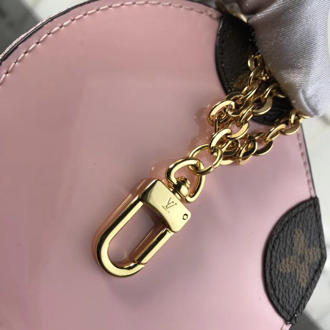 LV MICRO BOITE CHAPEAU M63597