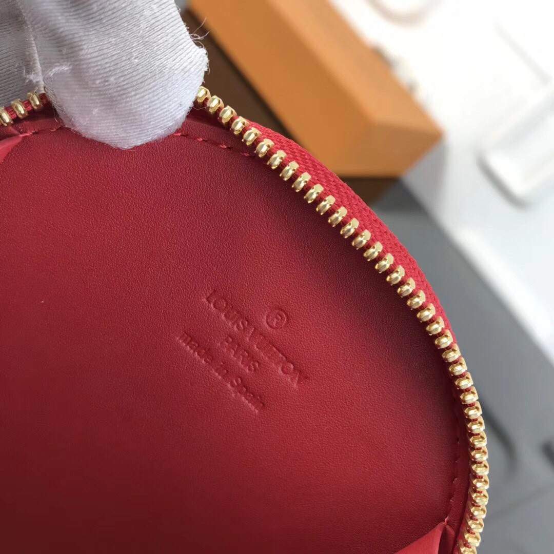 LV MICRO BOITE CHAPEAU M63597