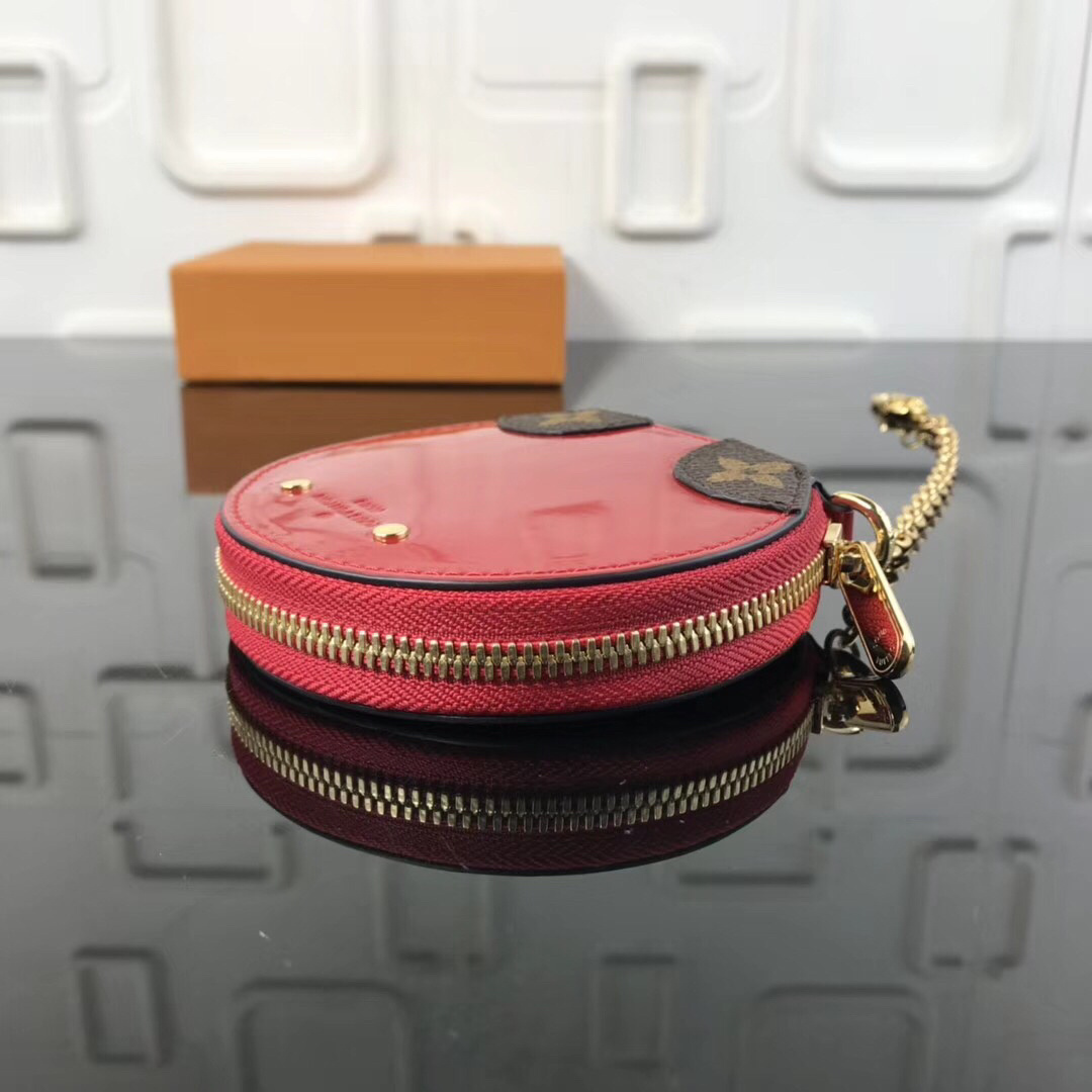 LV MICRO BOITE CHAPEAU M63597