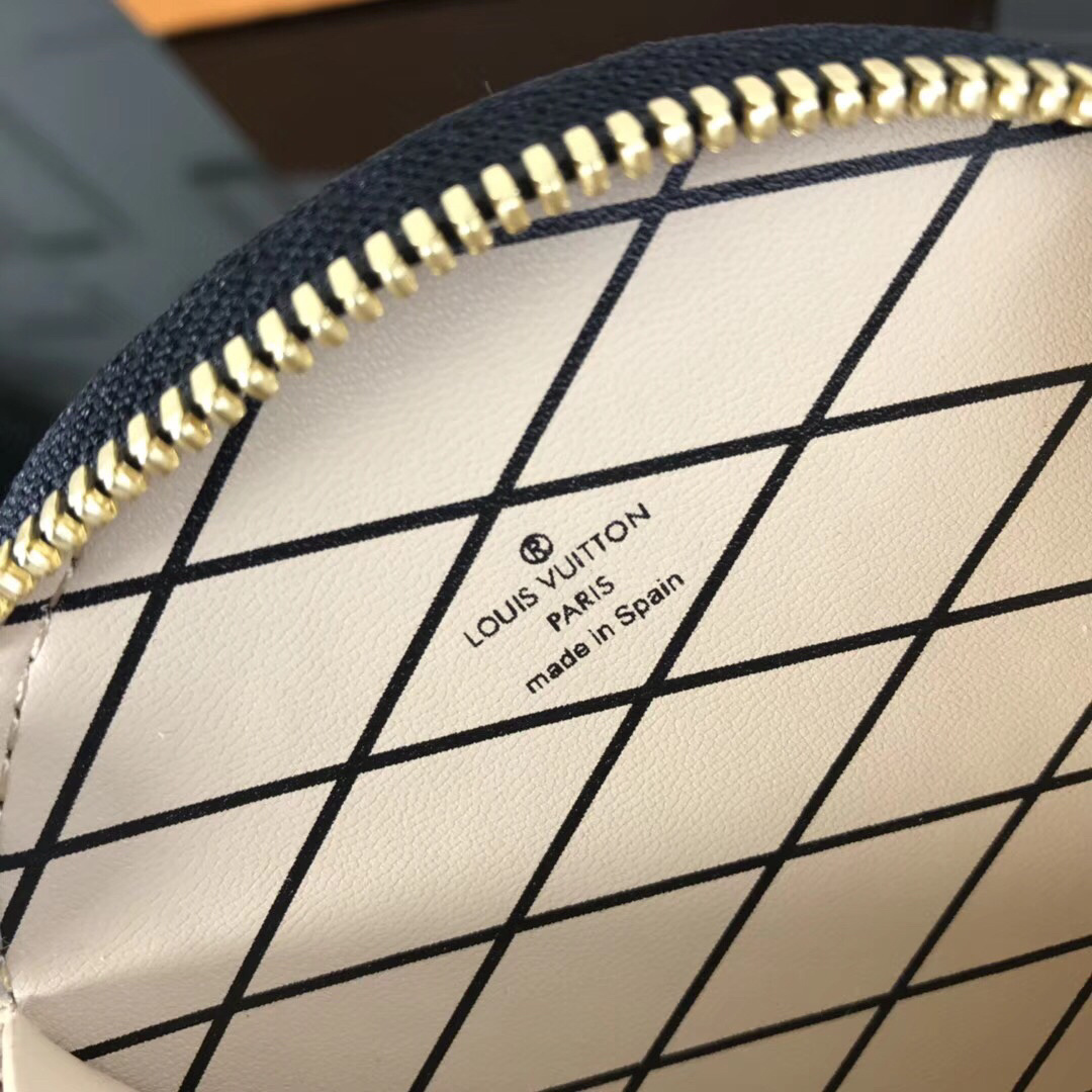 LV MICRO BOITE CHAPEAU M63597