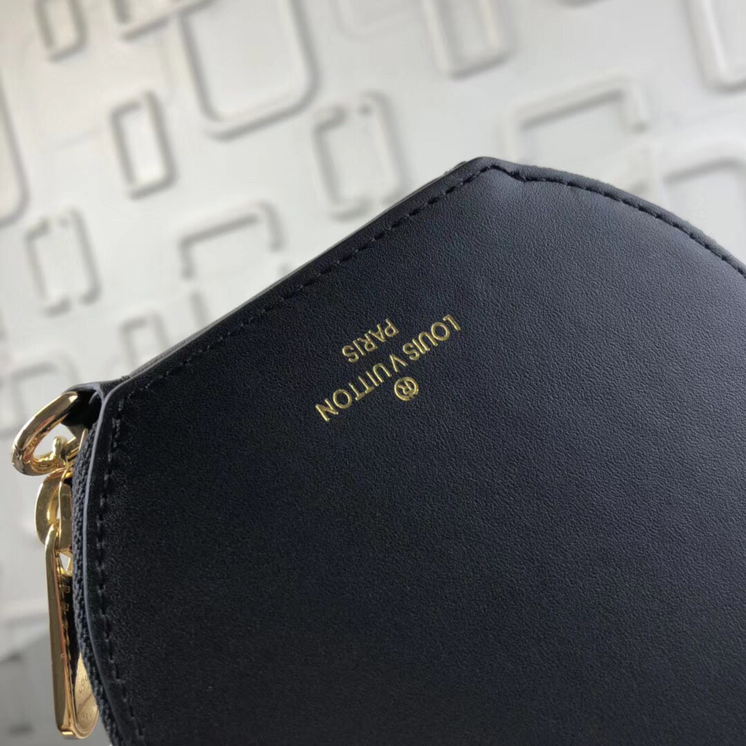 LV MICRO BOITE CHAPEAU M63597