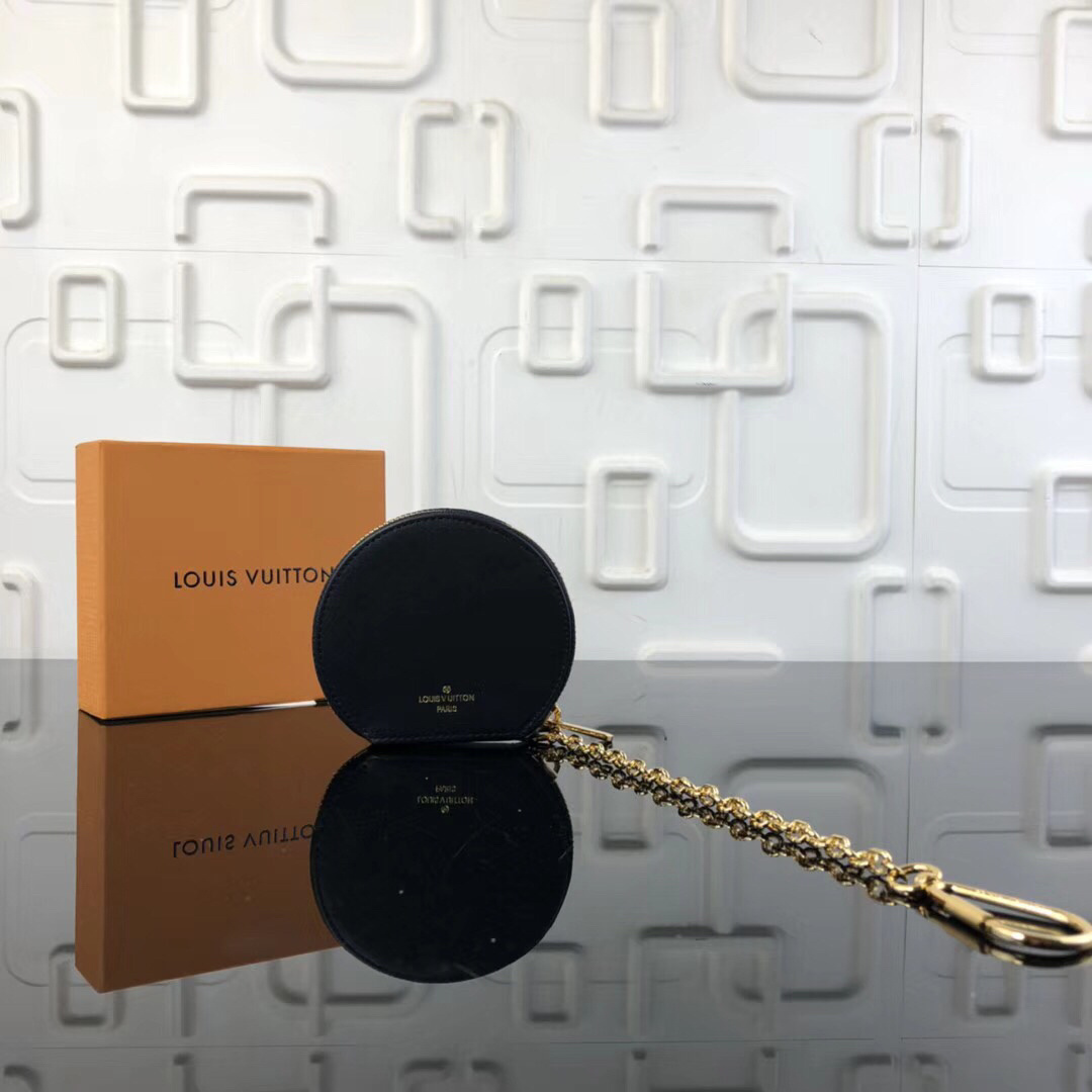 LV MICRO BOITE CHAPEAU M63597