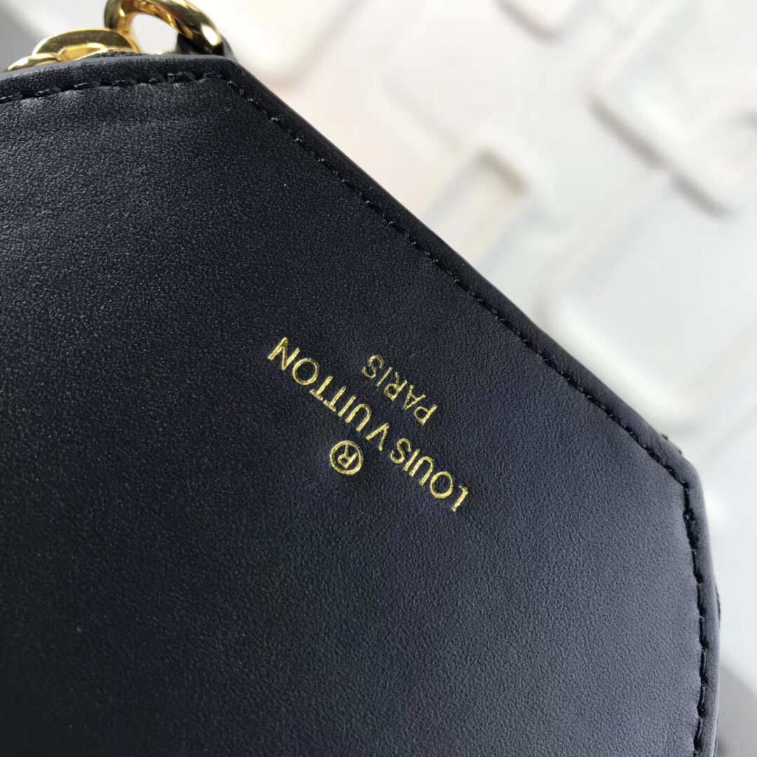 LV MICRO BOITE CHAPEAU M63597