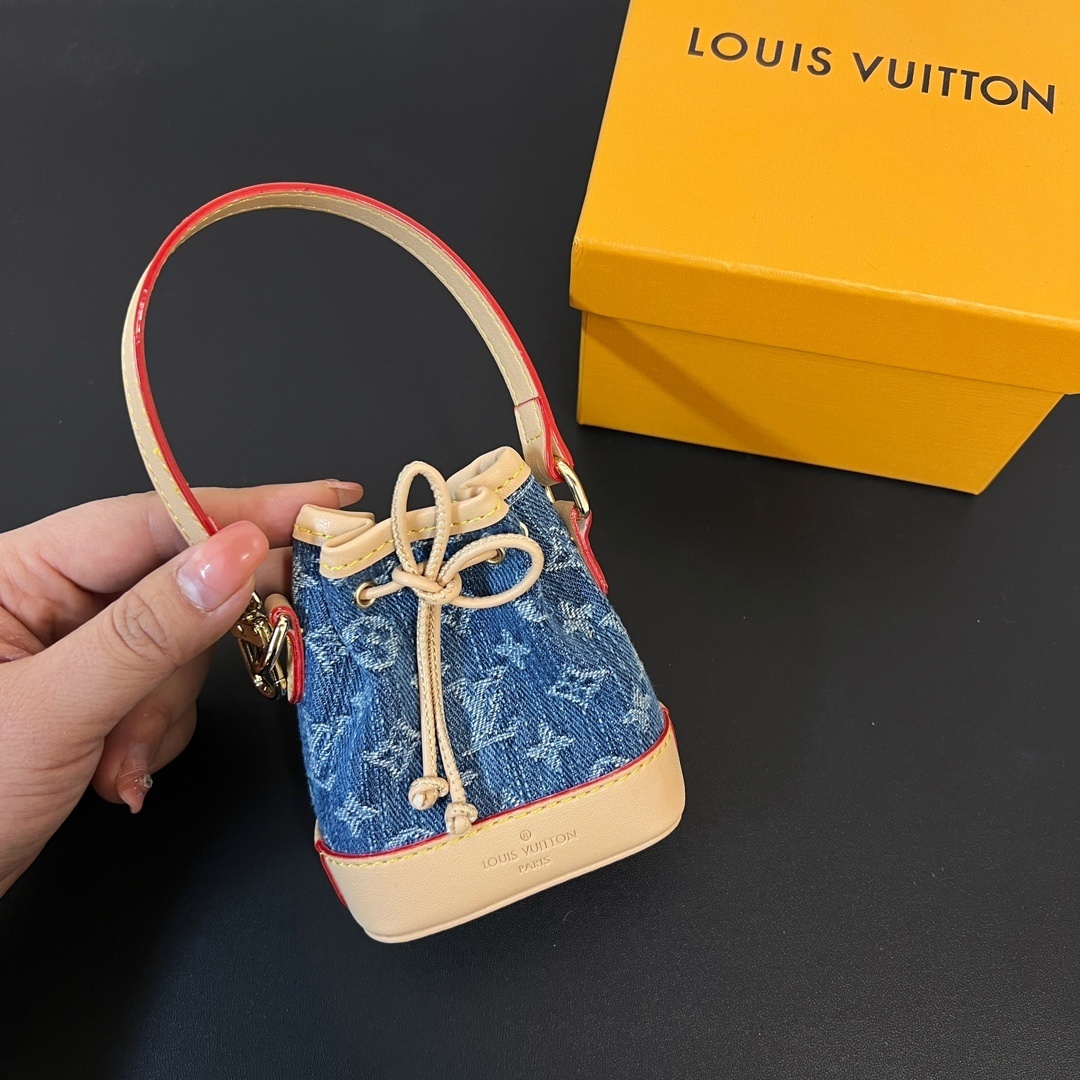 LV MICRO NOE M01700