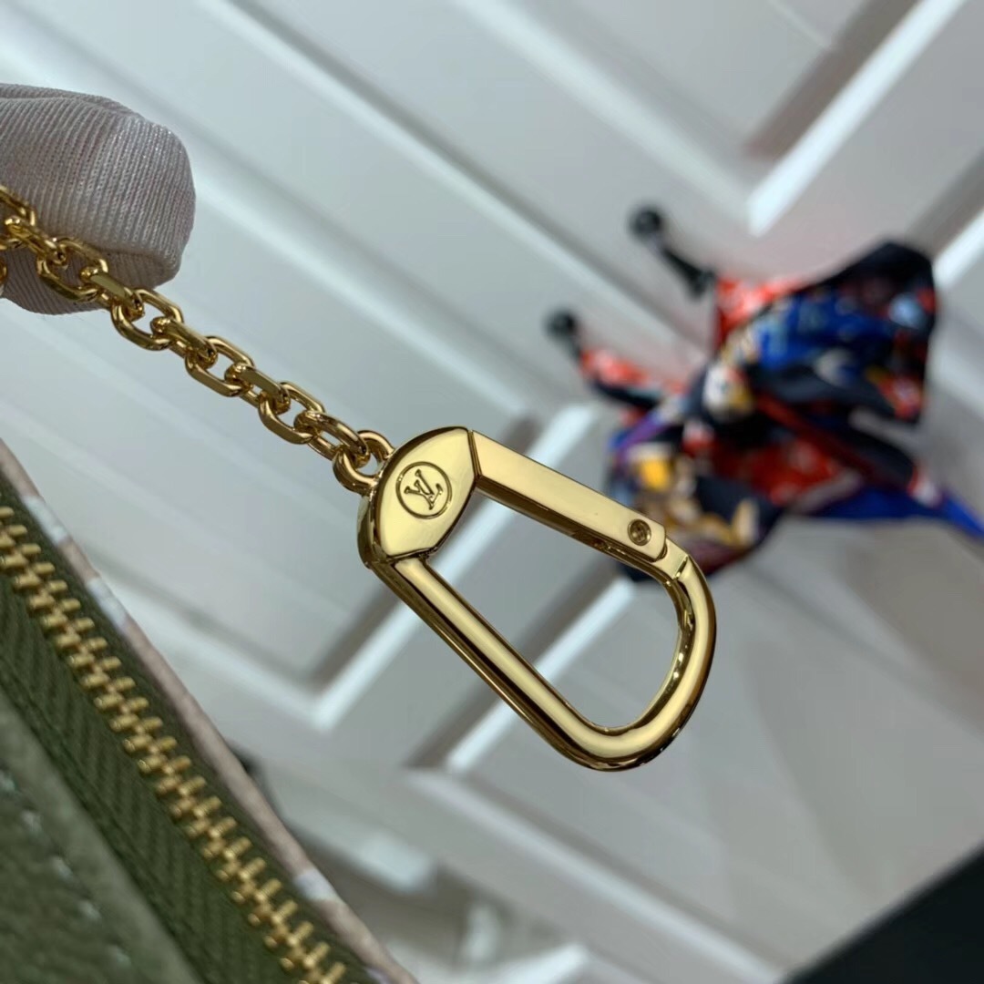 LV MICRO POCHETTE ACCESSOIRES M67579