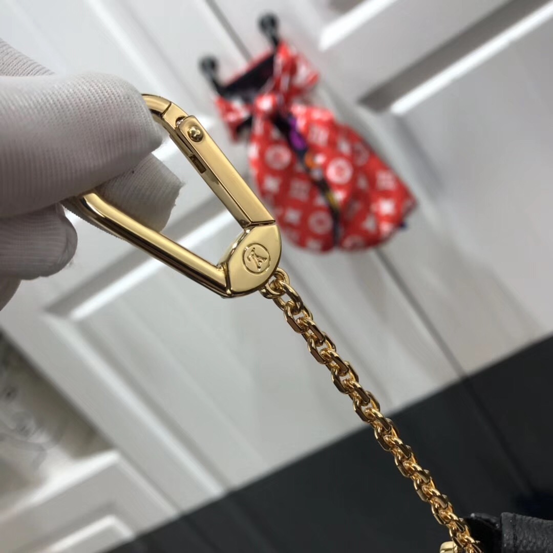 LV MICRO POCHETTE ACCESSOIRES M67579A