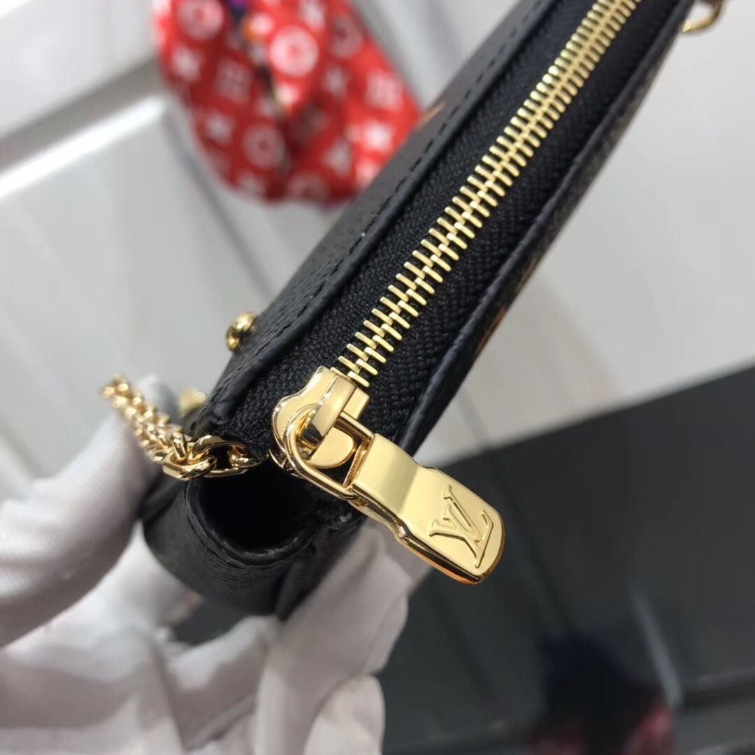 LV MICRO POCHETTE ACCESSOIRES M67579A