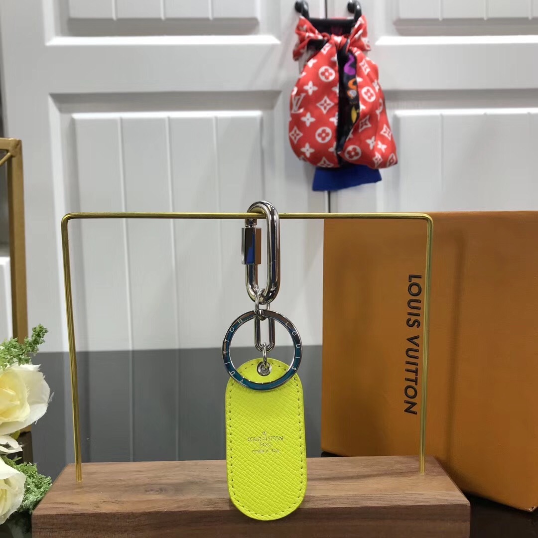 LV MILITARY TAB CHARM AND KEY HOLDER M67781