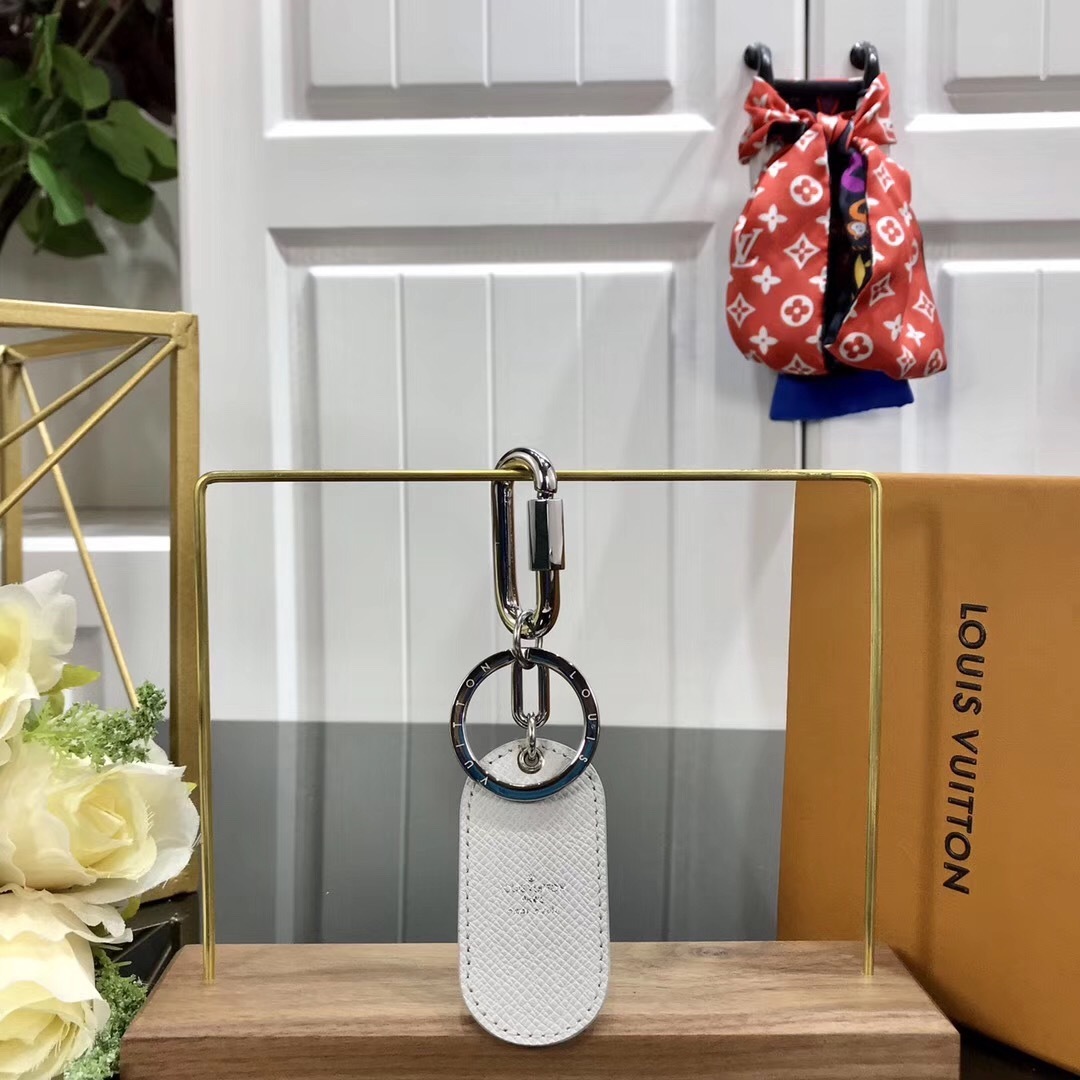 LV MILITARY TAB CHARM AND KEY HOLDER M67781