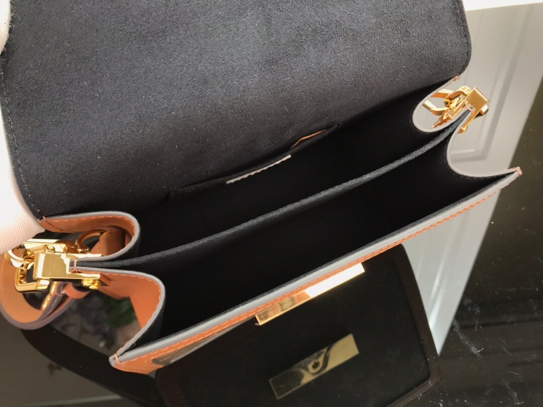 LV MINI DAUPHINE M44580