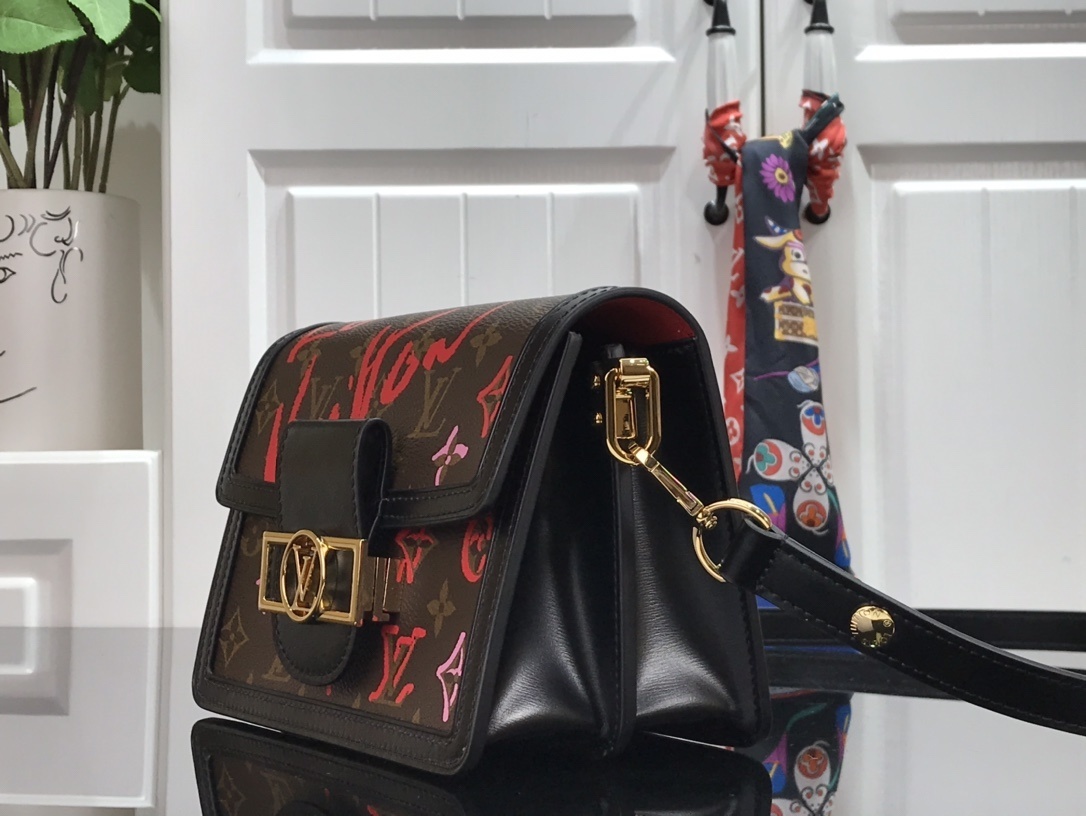 LV MINI DAUPHINE M45889