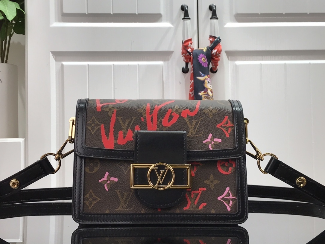 LV MINI DAUPHINE M45889