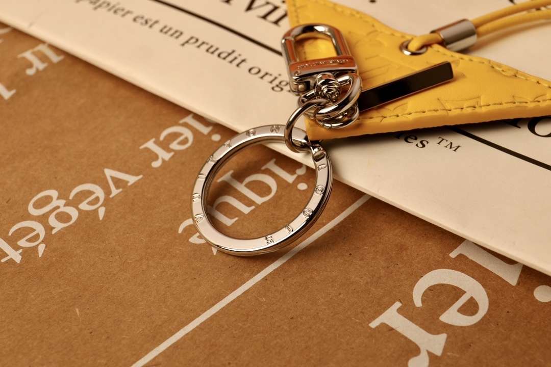 LV MINI ICON KITE BAG CHARM AND KEY HOLDER MP2625