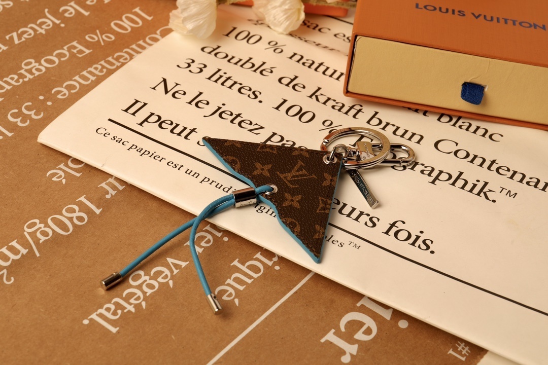 LV MINI ICON KITE BAG CHARM AND KEY HOLDER MP2625