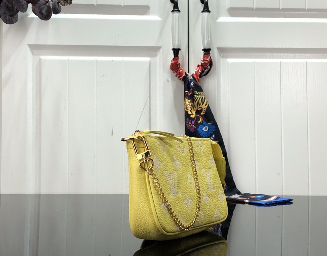 LV MINI POCHETTE ACCESSOIRES M46129 