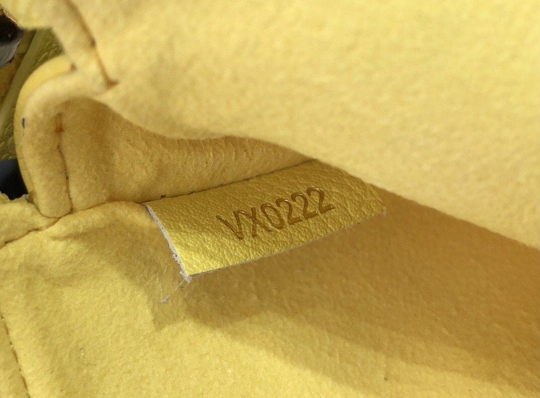 LV MINI POCHETTE ACCESSOIRES M46129 