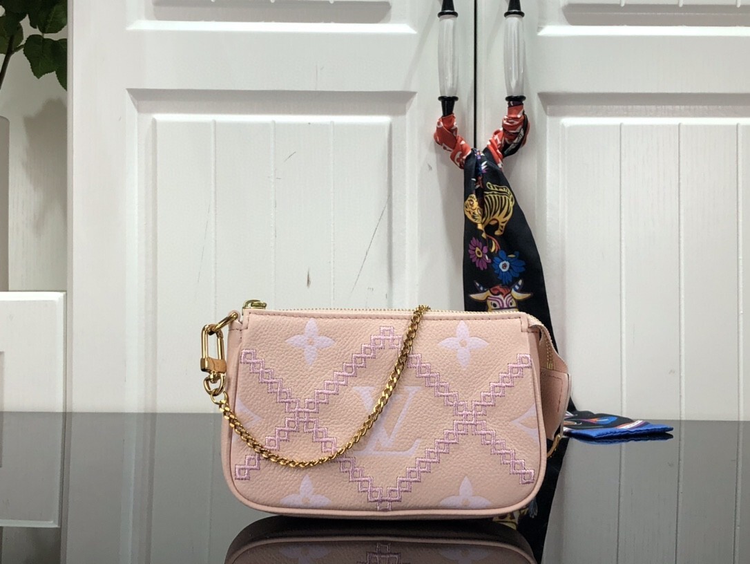 LV MINI POCHETTE ACCESSOIRES M81140