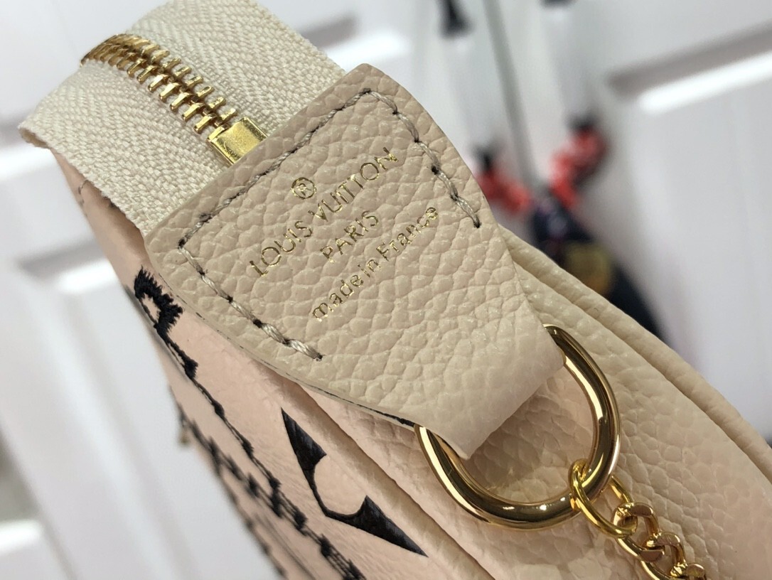 LV MINI POCHETTE ACCESSOIRES M81140