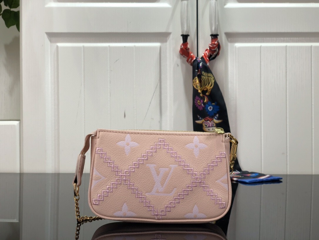 LV MINI POCHETTE ACCESSOIRES M81140
