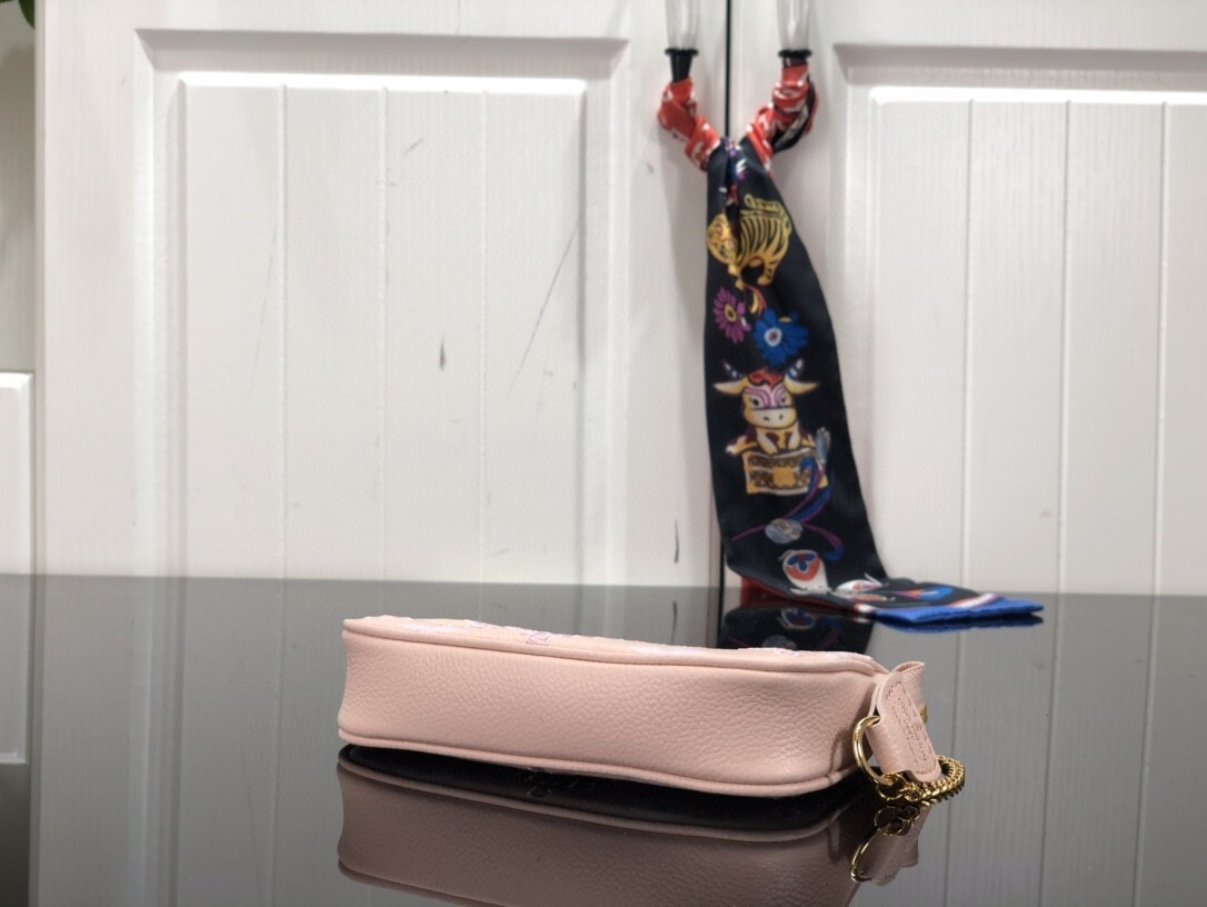 LV MINI POCHETTE ACCESSOIRES M81140