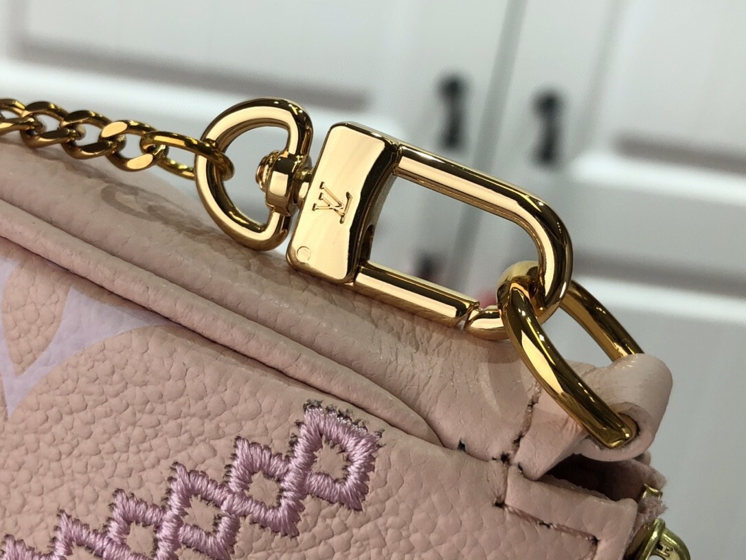 LV MINI POCHETTE ACCESSOIRES M81140