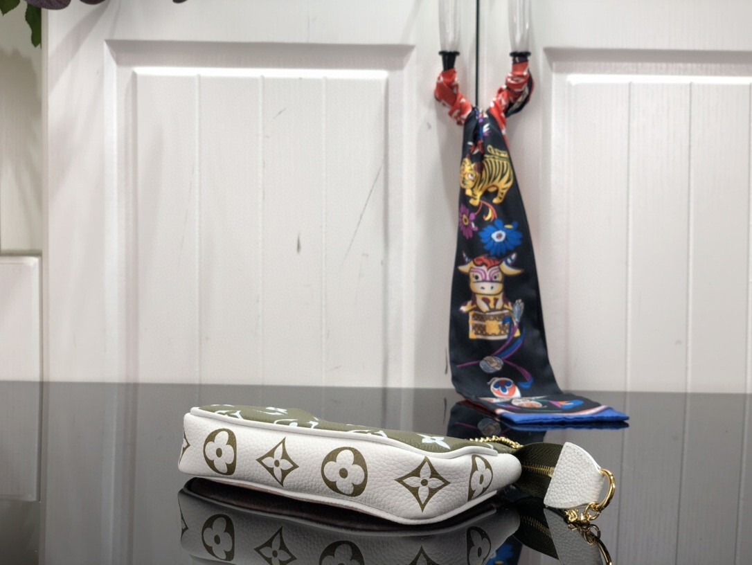 LV MINI POCHETTE ACCESSOIRES M81284 