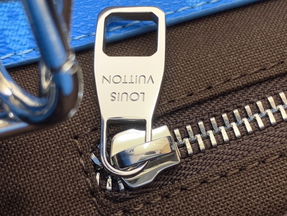 LV MINI SHOPPER TOTE m13925