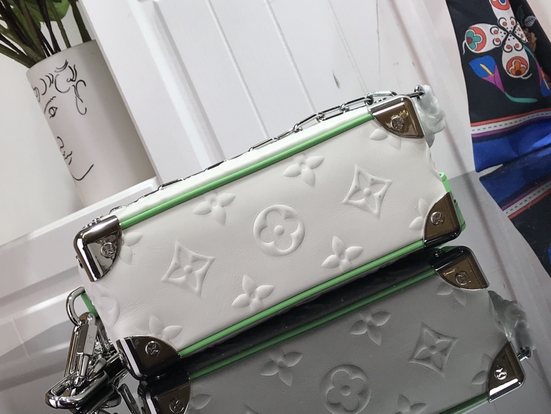 LV MINI SOFT TRUNK M44480BL