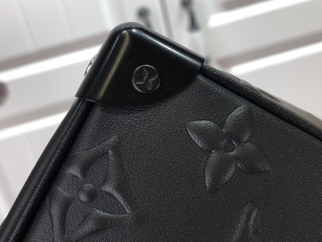 LV MINI SOFT TRUNK M58906