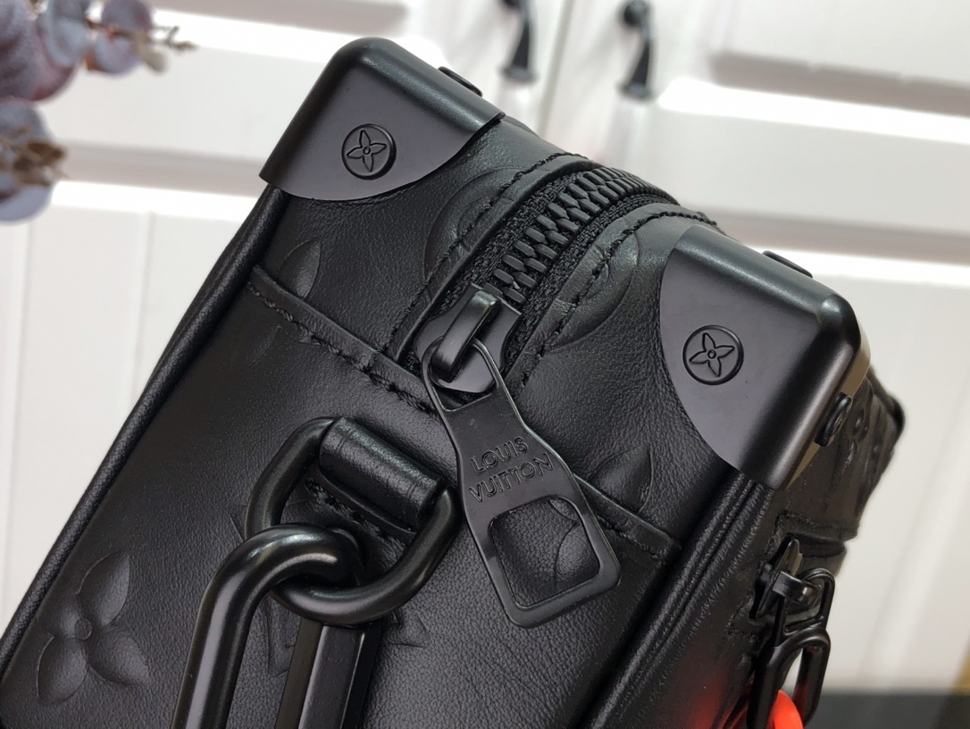 LV MINI SOFT TRUNK M58906