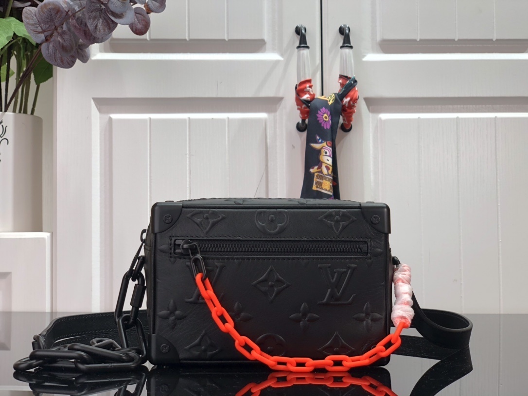 LV MINI SOFT TRUNK M58906